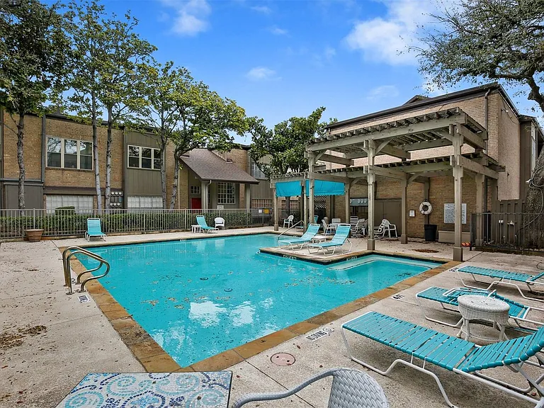 10406 High Hollows Dr #226 — Photo 5
