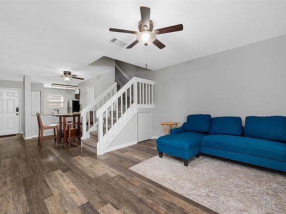 3rd image of 2132 SW 39TH DRIVE