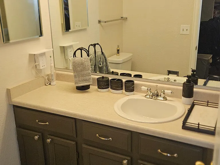 5861 W Atlantic Pl — Photo 39