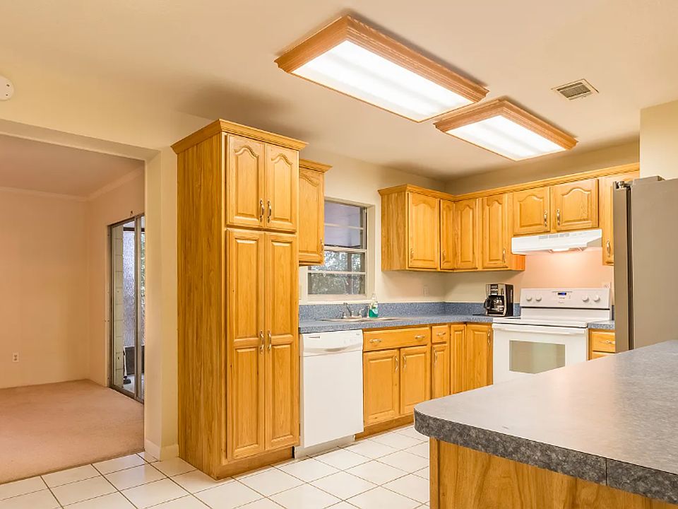 2nd image of 4601 NW 29th Ter