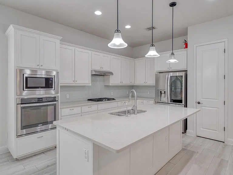 14921 Iveans Way — Photo 13
