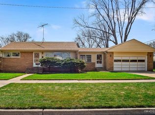 761 Ford Ave, Elgin, IL 60120