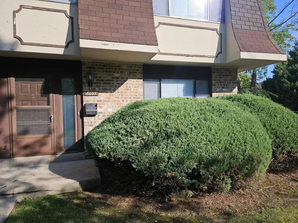 6093 West Calumet ROAD, Milwaukee, WI 53223