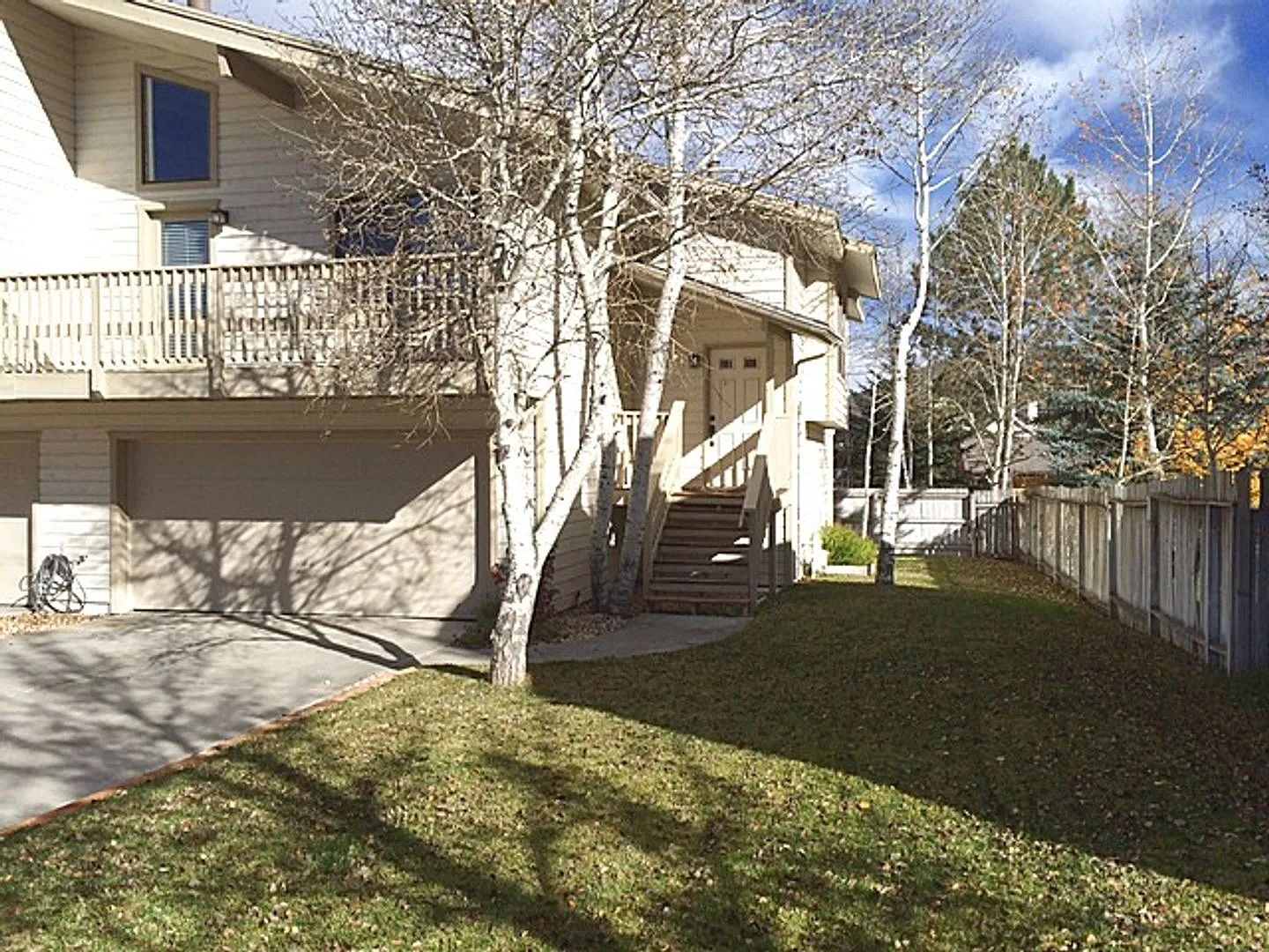 Great Prospector Home on Cul-de-Sac — Photo 1