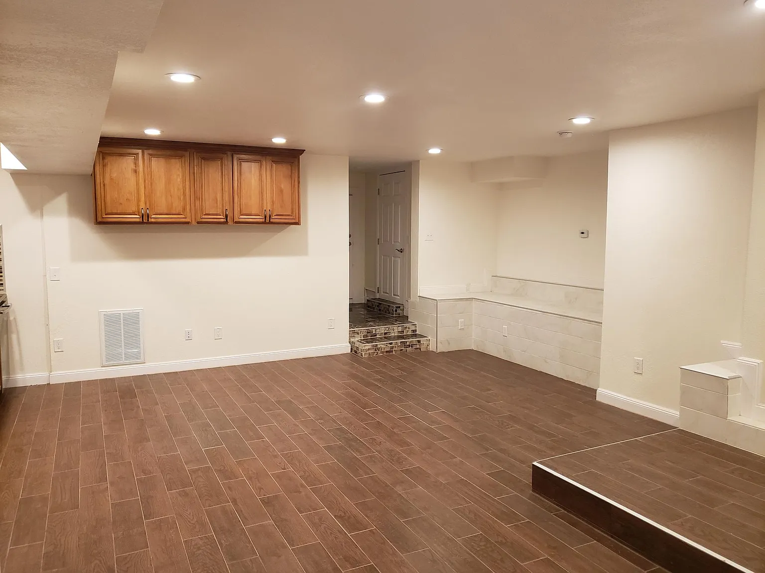 1 bed, 900 sqft, $3,000 — Photo 3