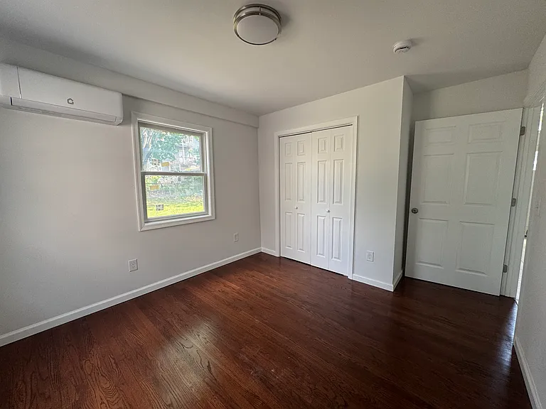 334 Bunnell St #R — Photo 8