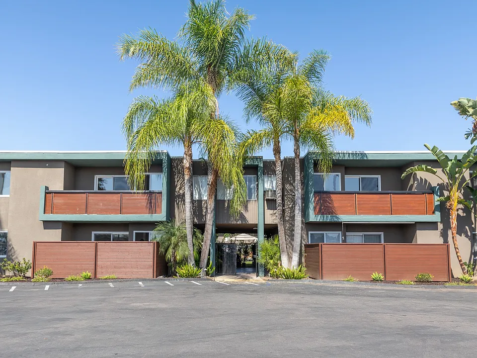Serra Grove Apartments