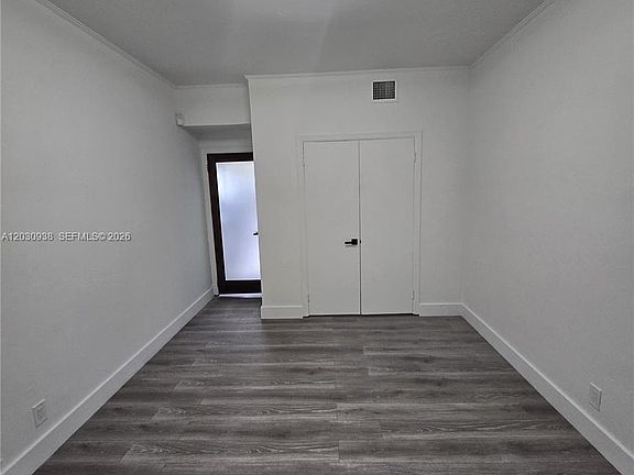 4th image of 2131 Calais Dr APT 7