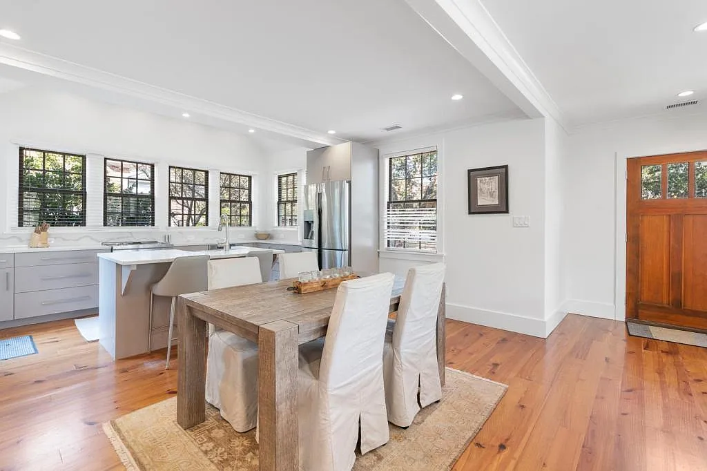 59 Beverly Rd — Photo 2