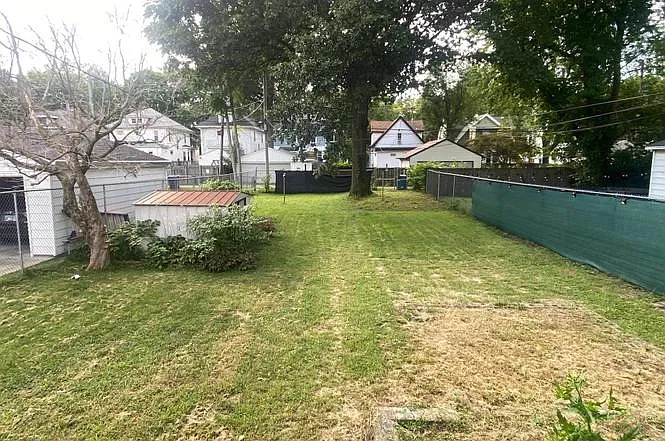 1603 S Pasfield St — Photo 3