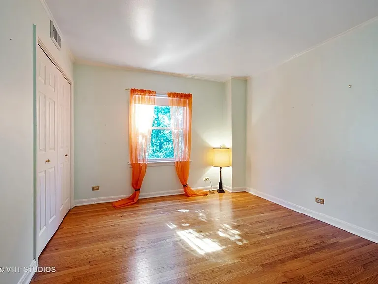 2338 Prairie Ave — Photo 13