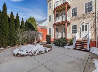 58 Sutton St APT 4, Providence, RI 02903