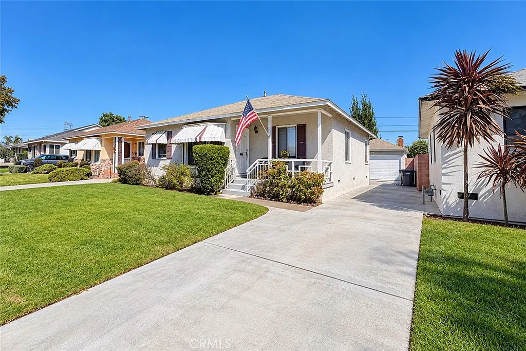 4 bed, 1594 sqft, $4,200 — Photo 1