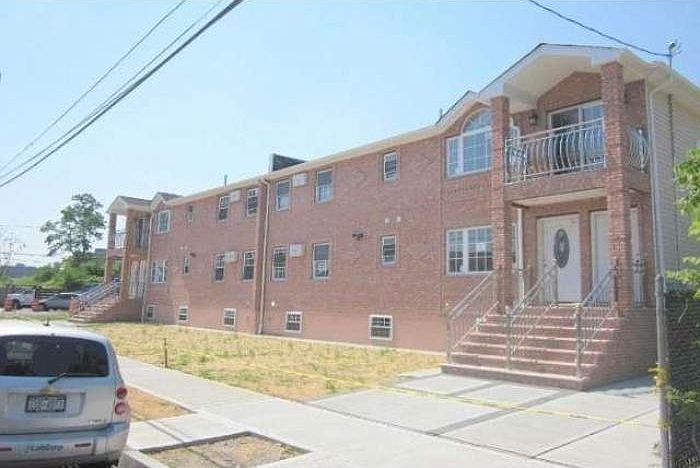 1st image of 11812 Marsden St