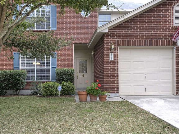 Front View - House/Entryway