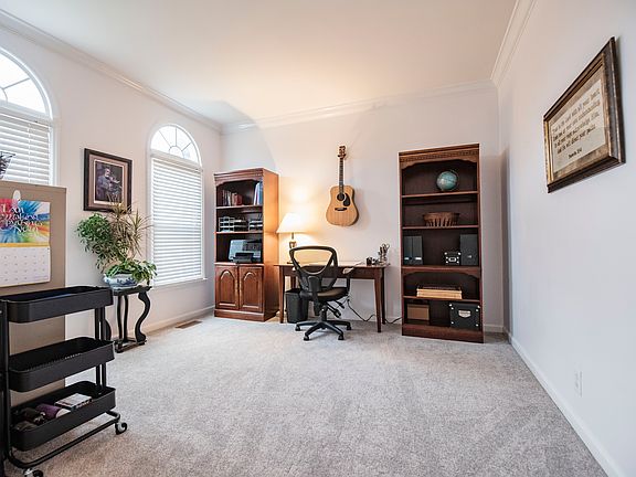 3rd image of 3118 Evreux Dr
