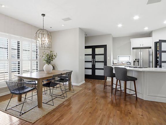 5th image of 2035 Rhettsbury St