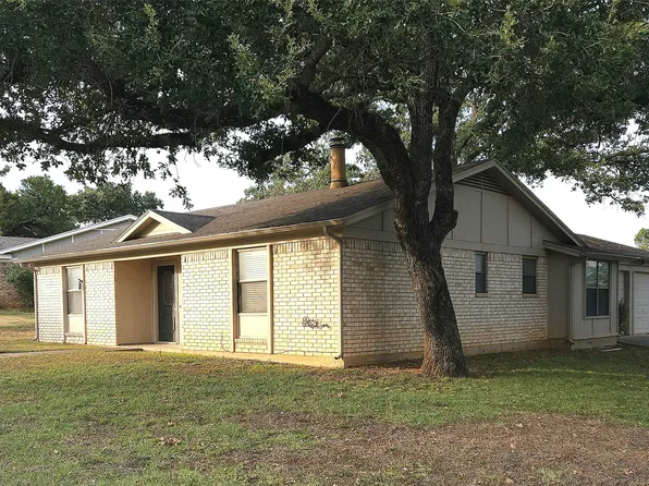 4200 Selina Ct, Arlington, TX 76016
