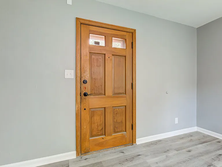 4610 Rookwood Ave — Photo 5