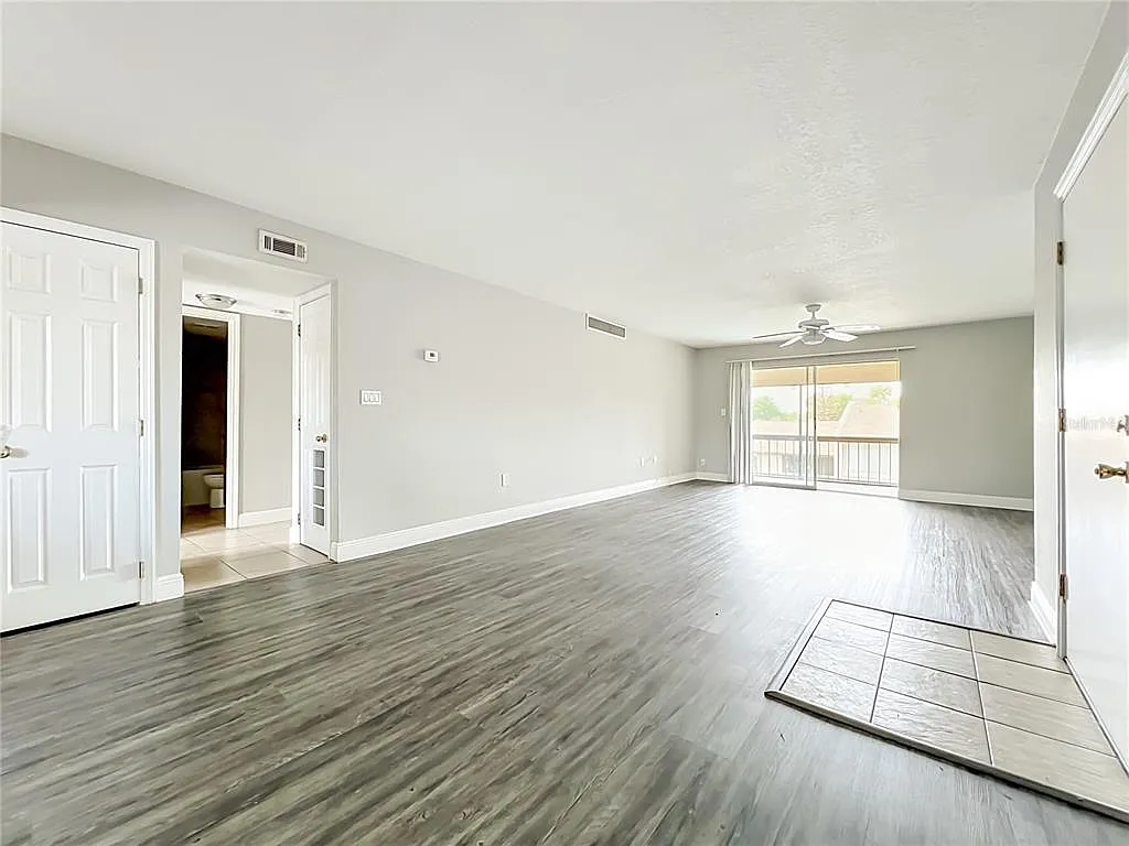2 bed, 2.0 bath, 1029 sqft, $1,650 — Photo 4
