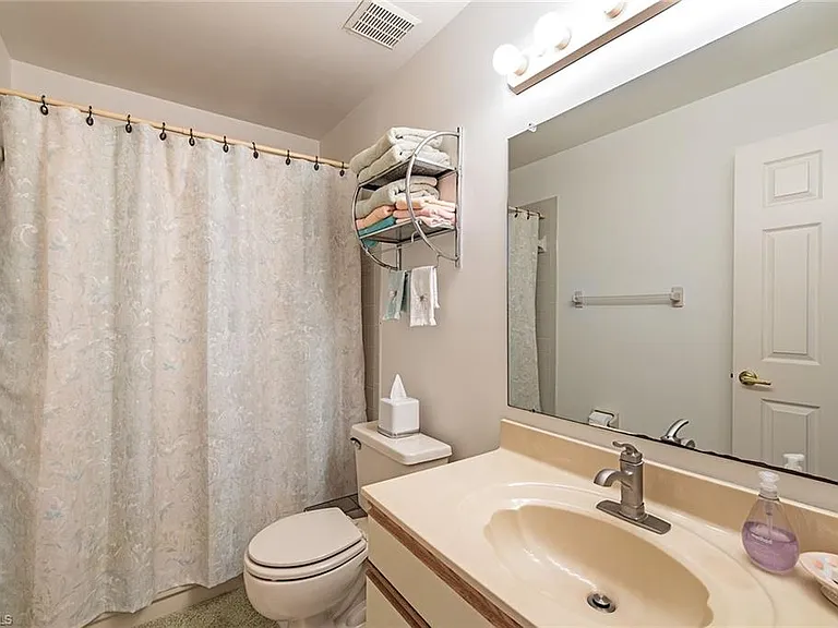 10684 Gulf Shore Dr #B-305 — Photo 9