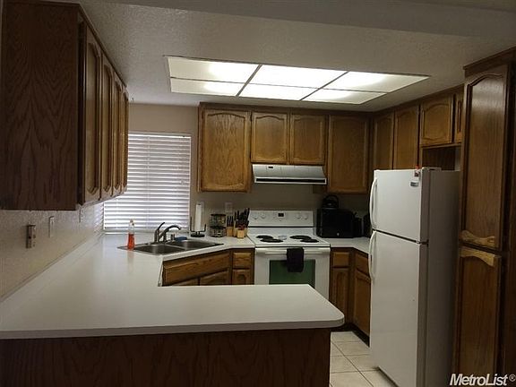 3rd image of 8045 Helmsdale Dr