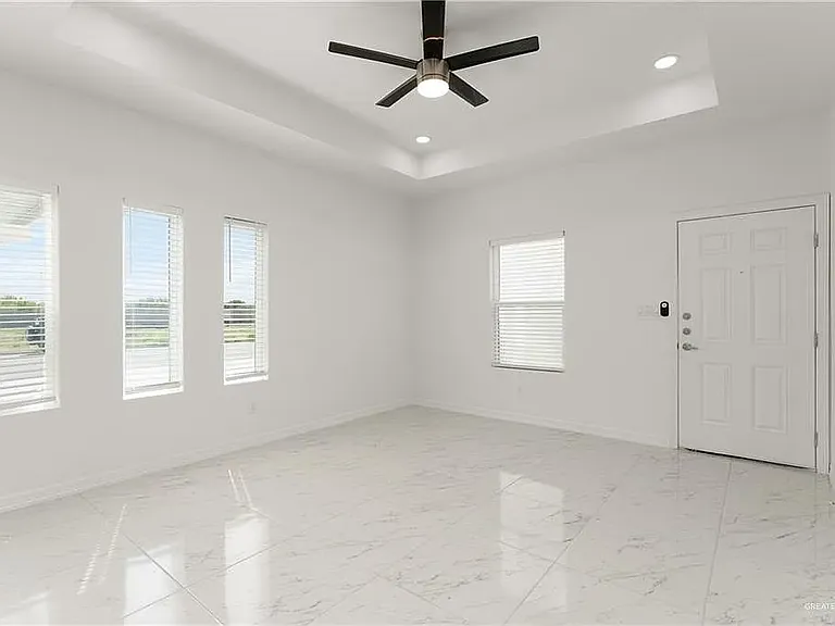 5712 Notre Dame Ave #1 — Photo 5