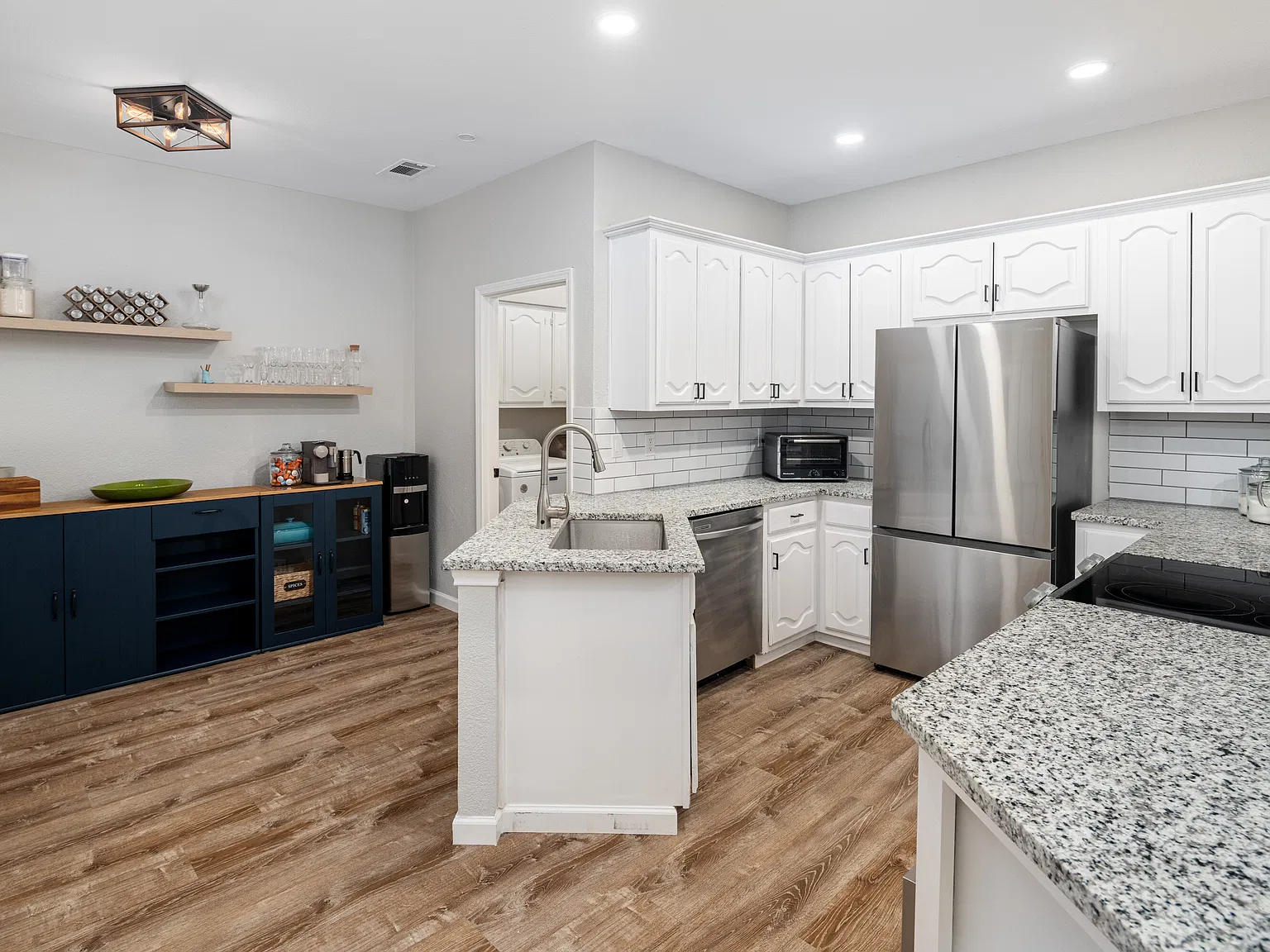 3 bed, 1723 sqft, $2,850 — Photo 4