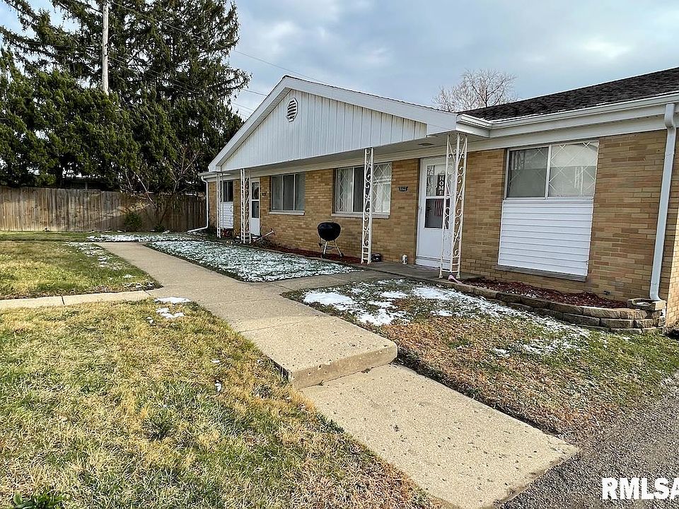 1st image of 3820-3822 N Sheridan Knolls Ct #2