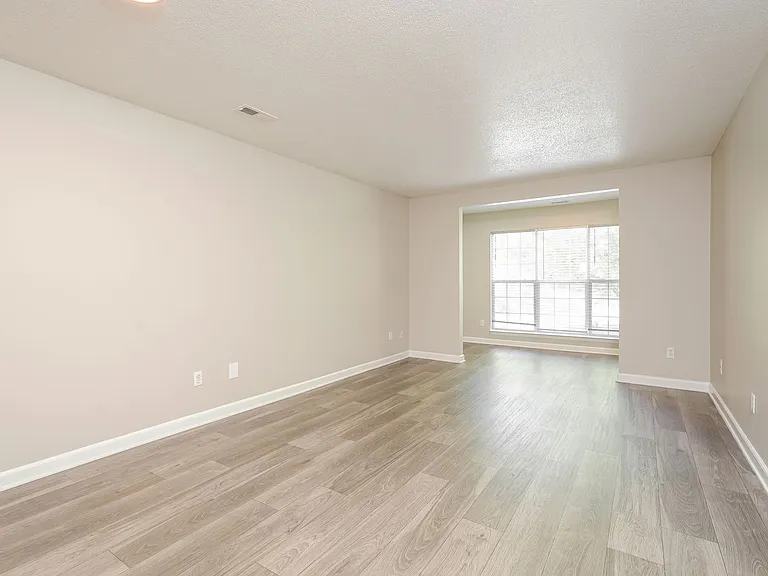 Wendover Ridge Apartments — Photo 20
