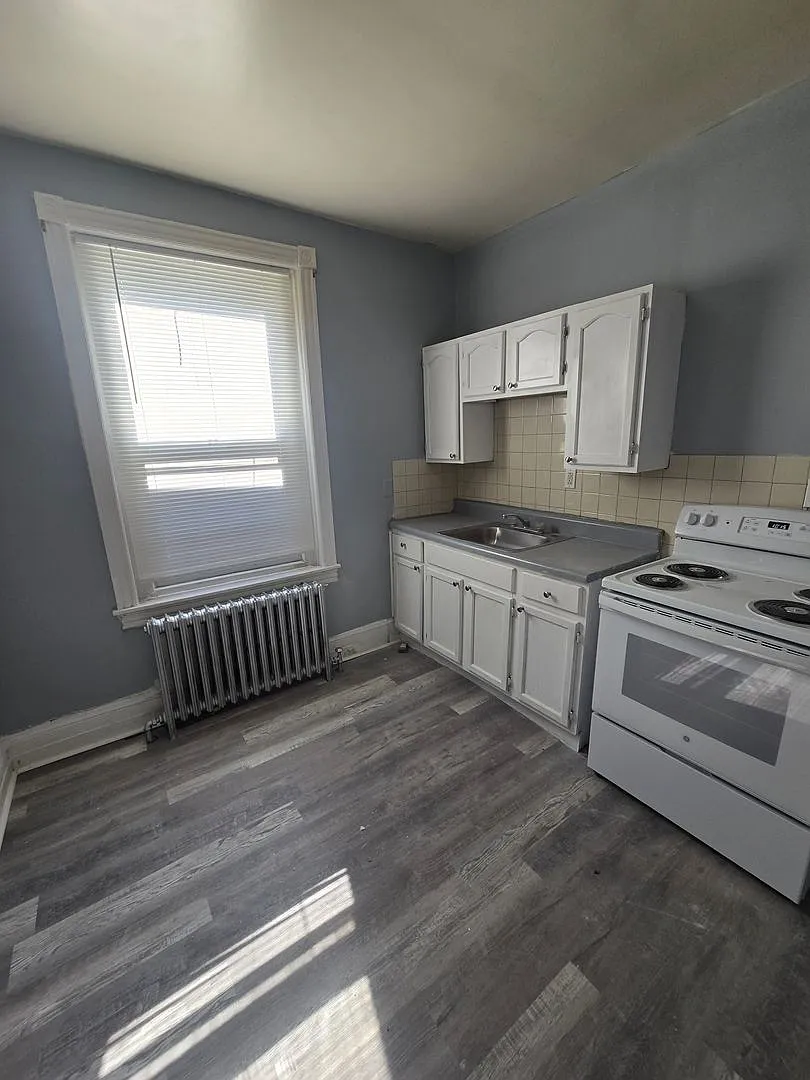 5122 Greene Street — Photo 4