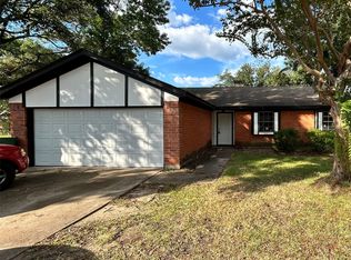 607 La Riviera Cir, Houston, TX 77015