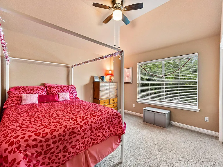 10216 Anahuac Trl — Photo 16