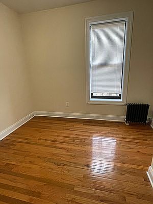 4th image of 25-45 18th St #2AA