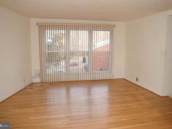 4th image of 5515 Harvey Ln