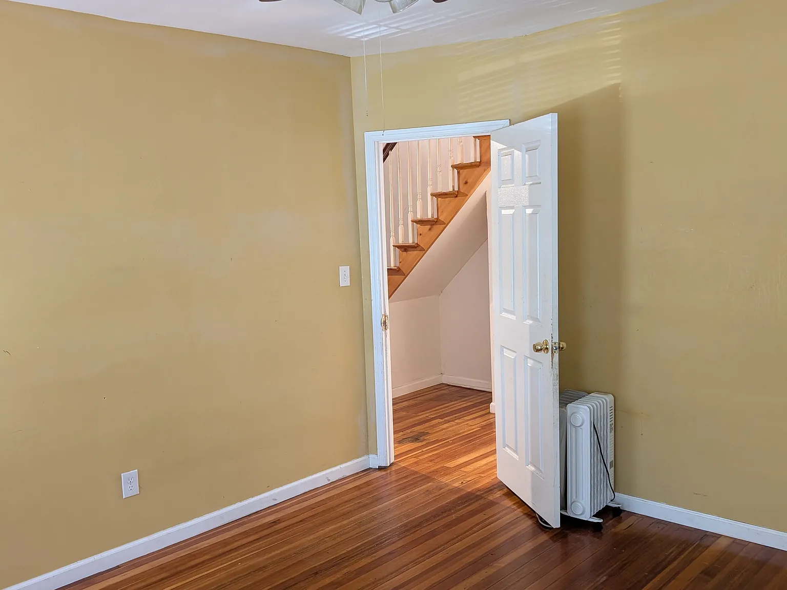 3 bed, 960 sqft, $3,000 — Photo 4