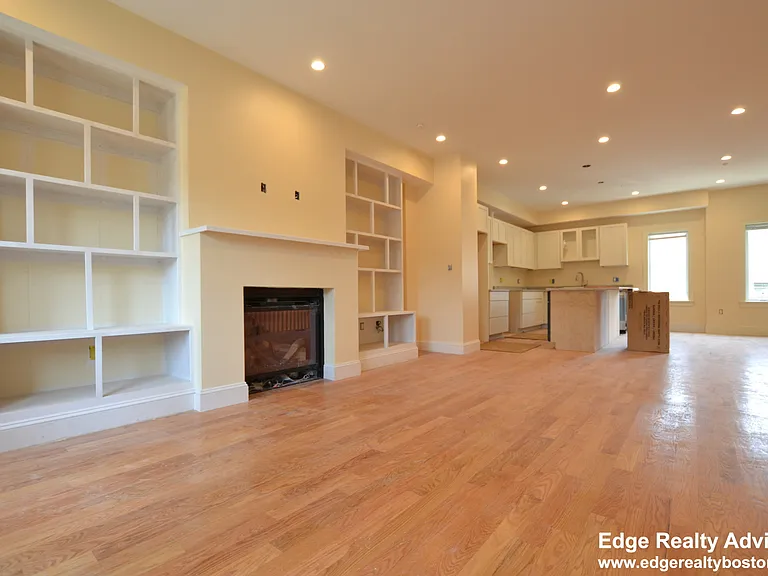 118 Tremont St — Photo 9