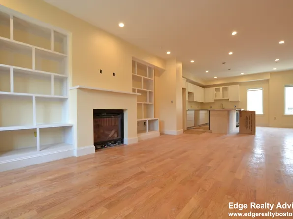 118 Tremont St, Brighton, MA