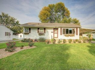 709 S Longview Rd, Monticello, IL 61856