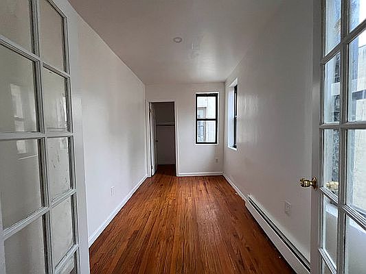 4th image of 109 Madison St APT 18
