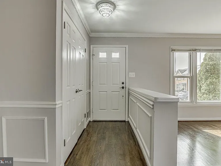 2866 Yarn Ct — Photo 3