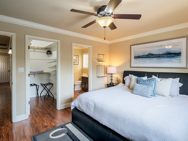 6519 N Mariposa St — Photo 40