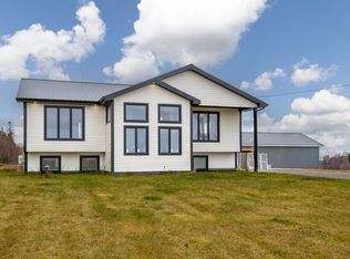 674 48th Rd, Bedford Parish, PE C1B3K4