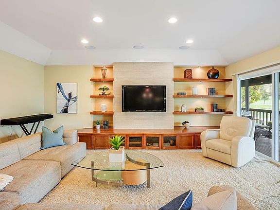 4th image of 6857 Castlerock Dr