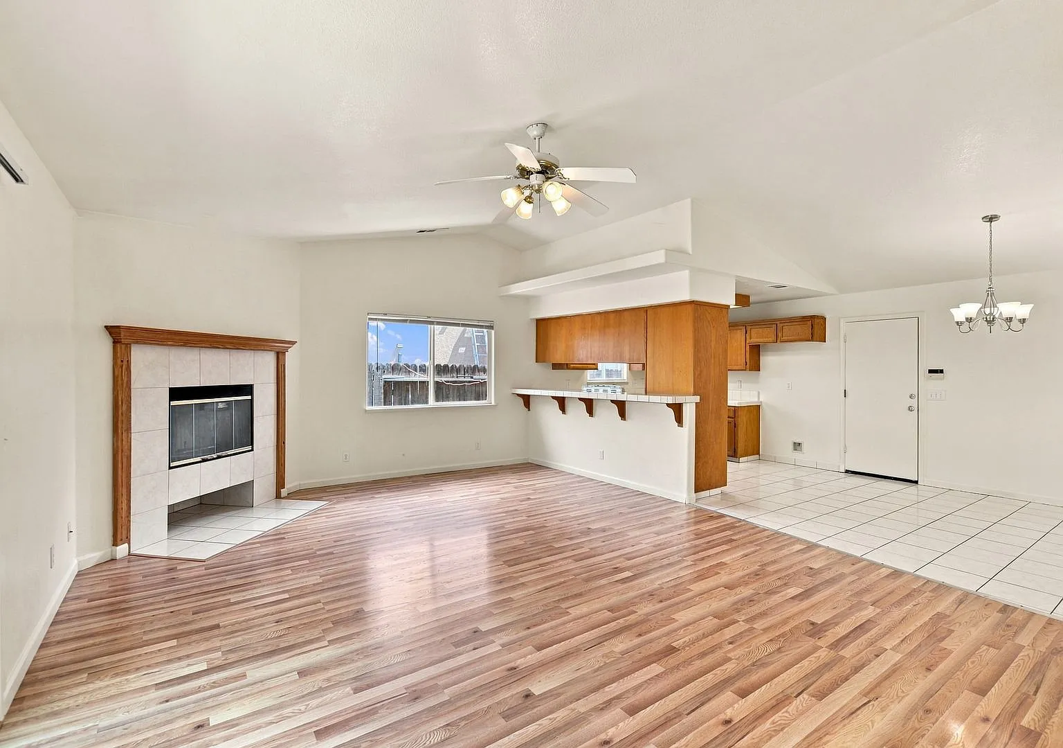 Desirable Property - Available Now — Photo 4