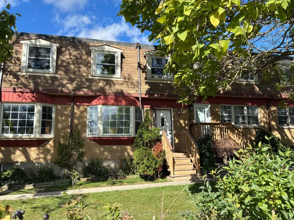 116 Notch Hill Rd #9, Kingston, ON K7M 2X1