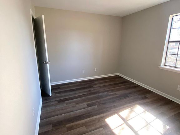 3rd image of 216 Gippy Dr