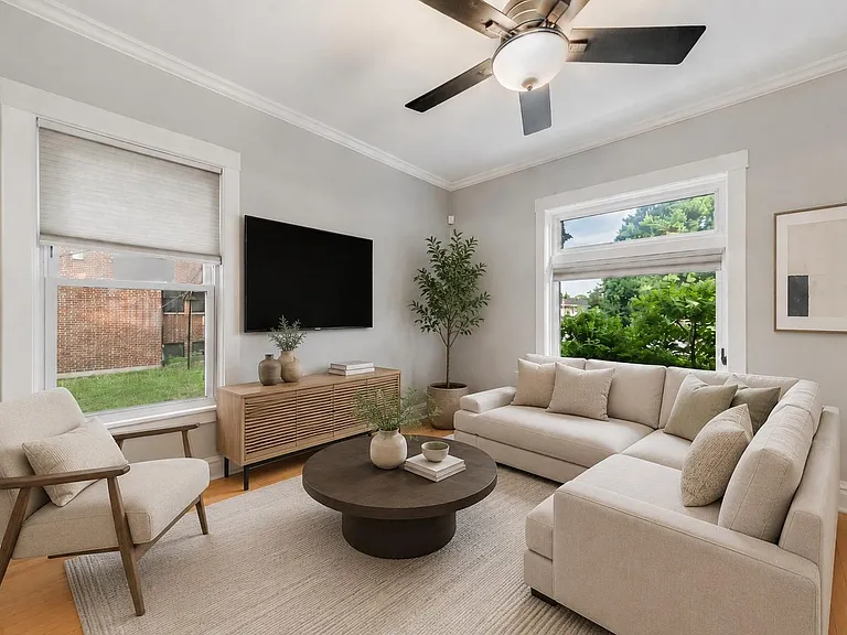 36 E Touhy Ave — Photo 3