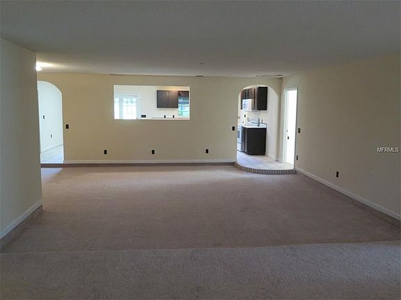 4th image of 409 Nursery St