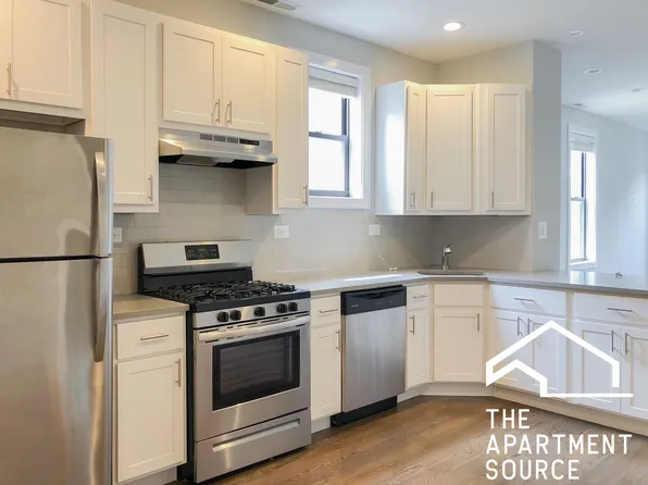 2315 N Southport Ave, Chicago, IL